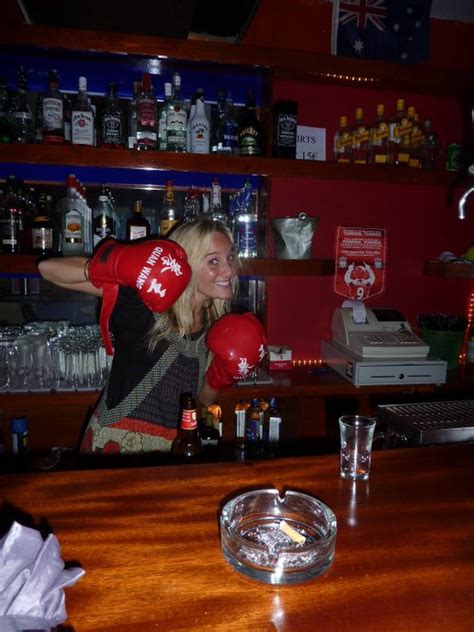 bartender jobs abroad